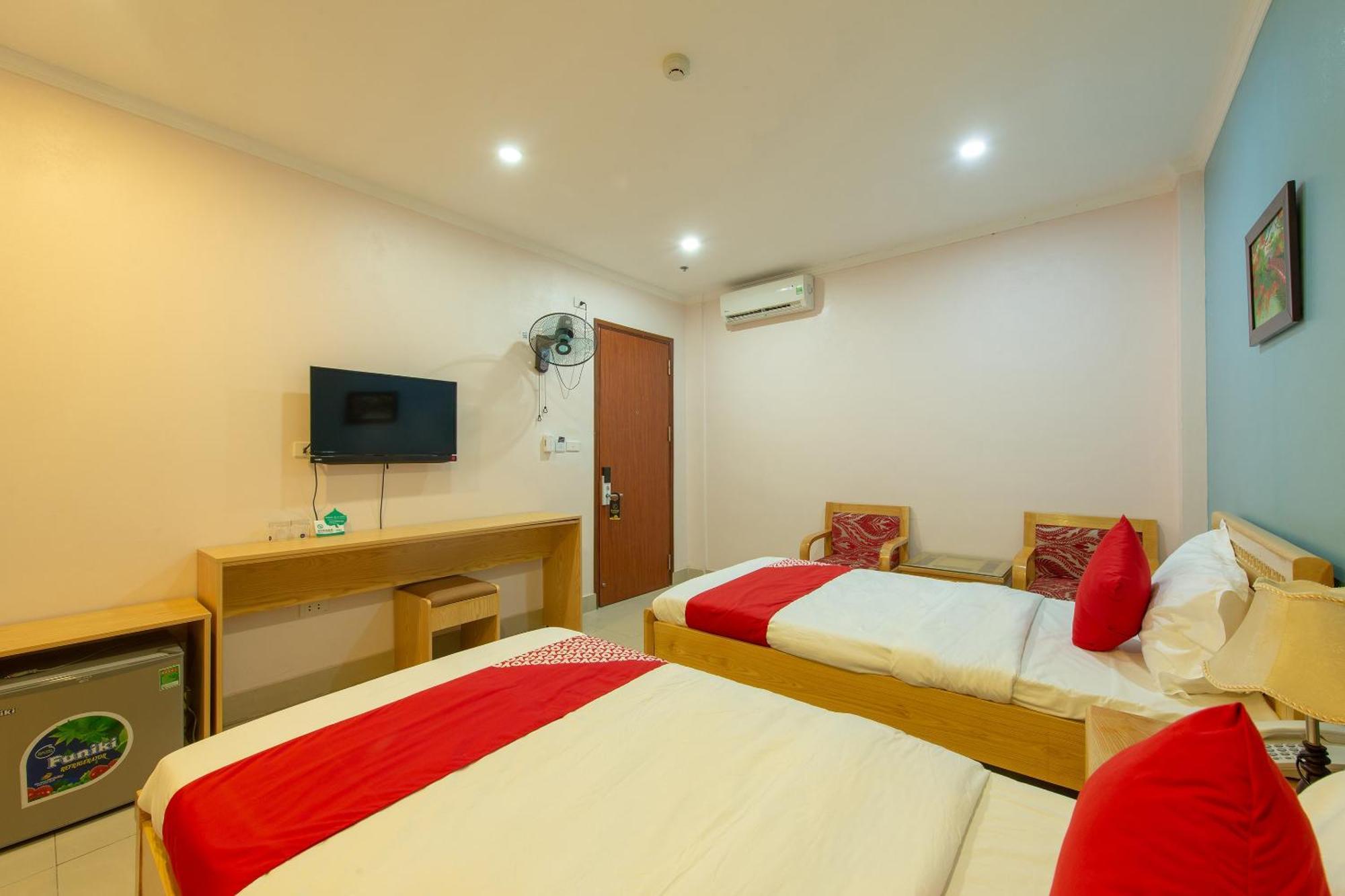 Capital O 417 Truong Son Hotel Hanoi Exterior photo